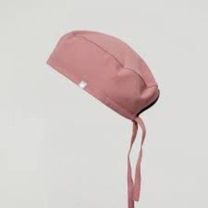 Figs scrub cap in Mineral Mauve